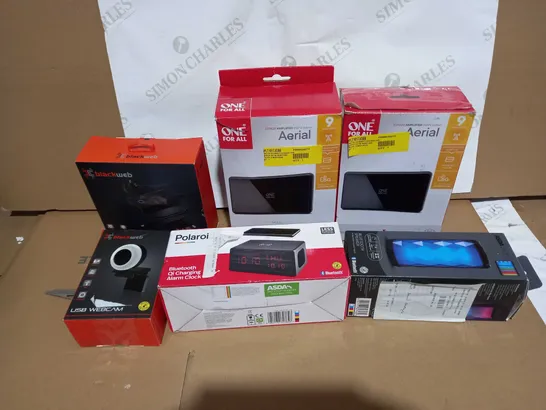 BOX OF APPROXIMATELY 18 ASSORTED ITEMS TO INCLUDE A 90W UNIVERSAL LAPTOP CHARGER,A USB WEBCAM, BLUETOOTH QI CHARGING ALARM CLOCK AND A BLUETOOTH SPEAKER