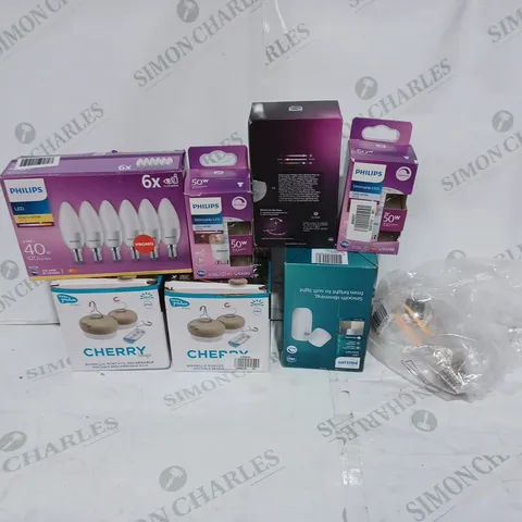 LOT TO CONTAIN APPROX. 8 X ASSORTED LIGHTING BASED PRODUCTS. INCLUDES BULBS ETC - COLLECTION ONLY