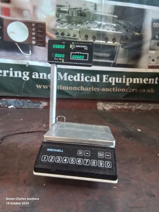 BRECKNELL INDUSTRIAL WEIGHING SCALES (POWERS ON) 