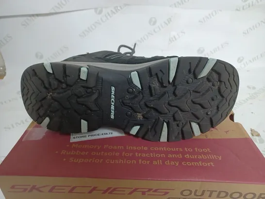 BOXED PAIR OF SKECHERS TREGO WATERPROOF HIKING BOOTS IN BLACK - SIZE 5