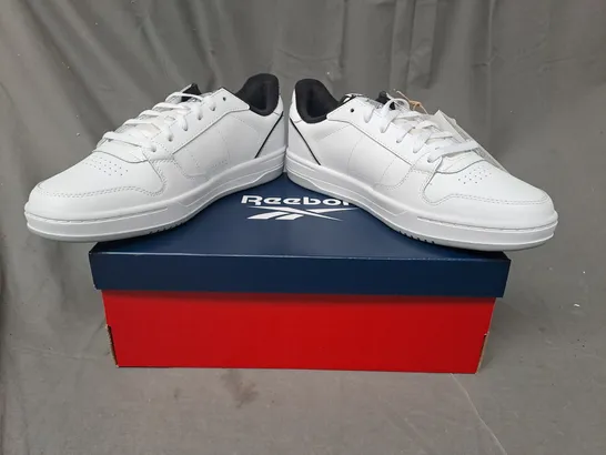 BOXED PAIR OF REEBOK PHASE COURT SHOES IN WHITE UK SIZE 10