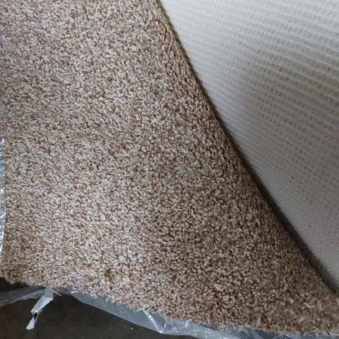 ROLL OF QUALITY DARTMOOR TWIST SB CARPET // APPROX SIZE: 24 X 4m