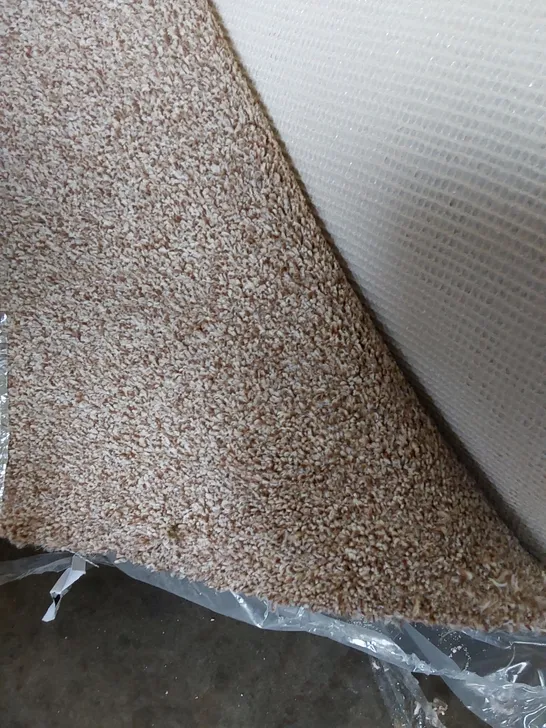 ROLL OF QUALITY DARTMOOR TWIST SB CARPET // APPROX SIZE: 24 X 4m