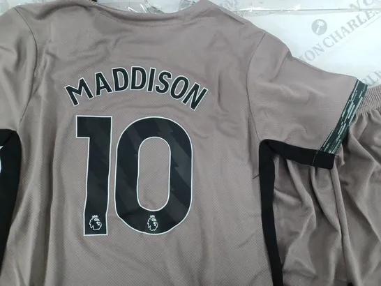 CHILDRANS TOTTENHAM KIT WITH MADDISON ON BACK  SIZE 26 / UK 8.5 