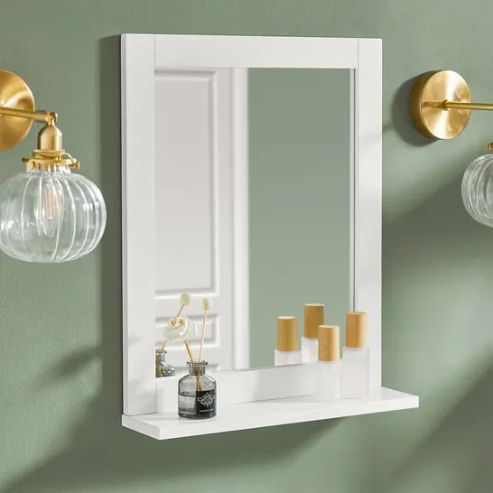 BOXED LYNDORA BATHROOM/MAKEUP MIRROR 