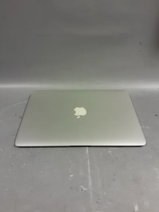 APPLE MACBOOK AIR - A1466