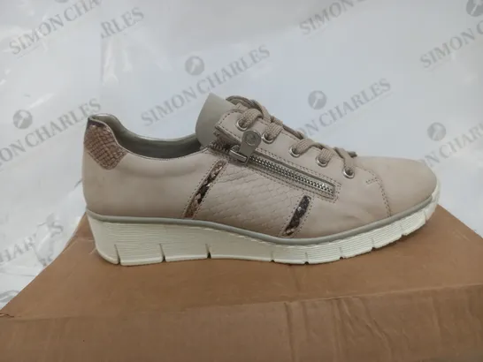 BOXED PAIR OF RIEKER TRAINERS IN TAUPE SIZE 7 1/2