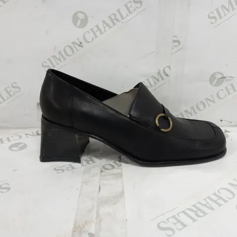 5 PAIRS OF FLORENCE+FRED BLOCK HEEL DRESS SHOES IN BLACK TO INCLUDE SIZES 4, 6