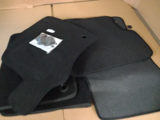 SET OF BLACK CAR MATS