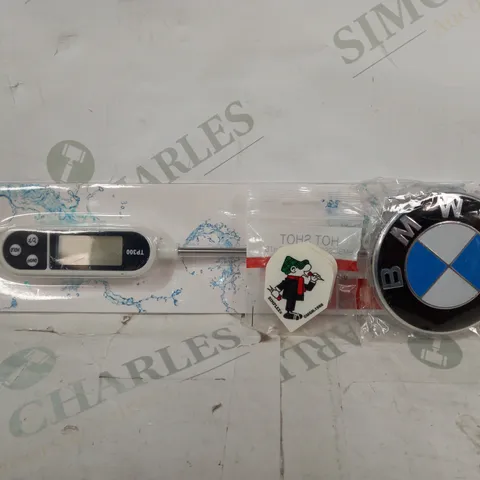 LOT OF APPROXIMATELY 10 ASSORTED HOUSEHOLD ITEMS TO INCLUDE BMW WHEEL BADGE, HOT SHOT DART FLIGHTS, DIGITAL FOOD THERMOMETER, ETC