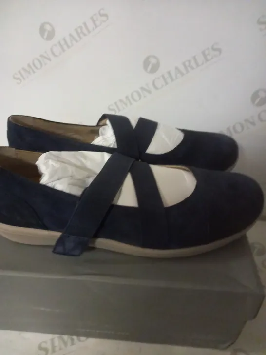 VIONIC BLUEBERRY SHOE SIZE 9