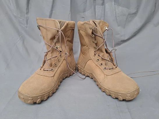 BOXED PAIR OF ROCKY ANKLE BOOTS IN TAN UK SIZE 9.5