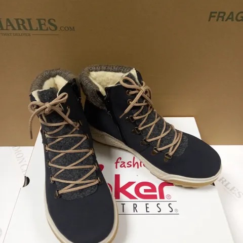 RIEKER LACE BOOT NAVY - SIZE 6.5