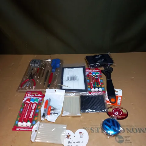 BOX OF ASSORTED ITEMS TO INCLUDE BINGO PENS, TOOLS AND HOT GLUE GUN STICKS