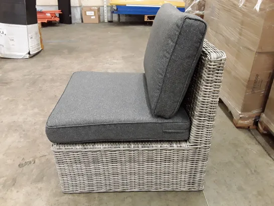 BOXED MIDDLE SOFA CHAIR - LIGHT GREY 