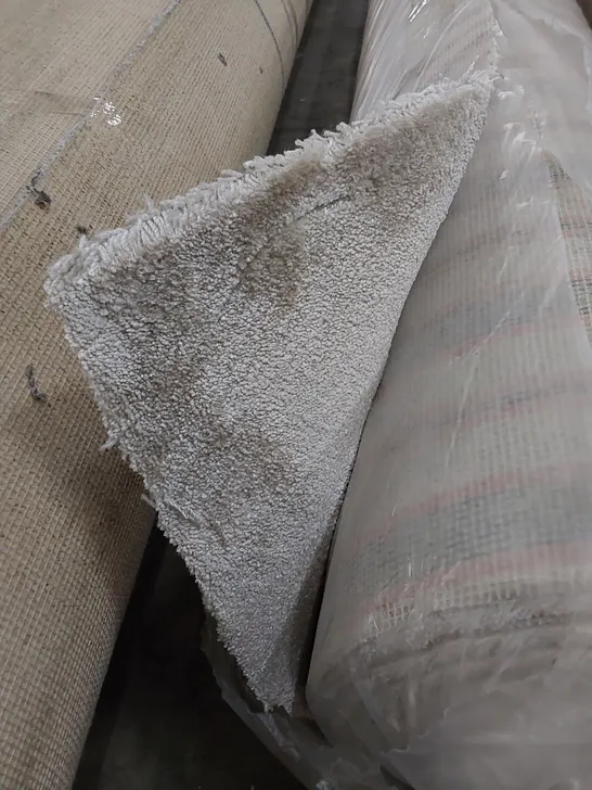 ROLL OF QUALITY SELENA SUEDE SE CARPET // SIZE: APPROXIMATELY 4 X 4.5m