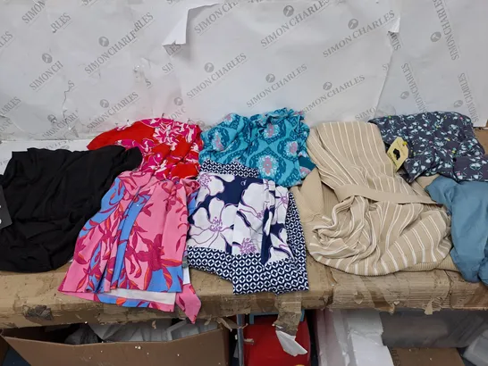 ASSORTED BOX OF CLOTHES IN VARIOUS COLOURS, SIZES, AND STYLES 