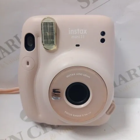 FUJIFILM INSTAX MINI 11 INSTANT CAMERA