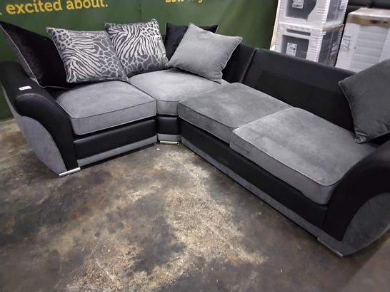 DESIGNER BLACK FAUX LEATHER & GREY FABRIC CORNER GROUP WITH SCATTER CUSHIONS 