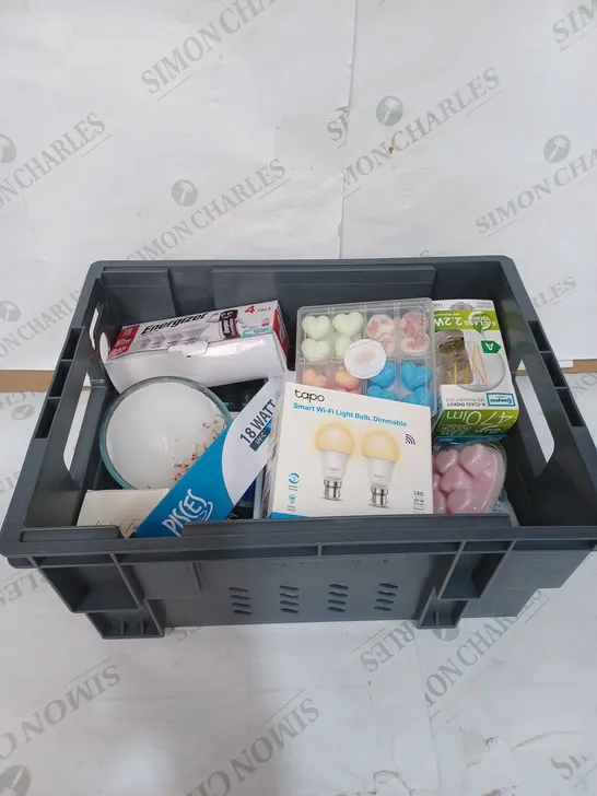 BOX TO CONTAIN APPROXIMATELY 25 ASSORTED LIGHTING AND FRAGRANCE PRODUCTS, INCLUDES CANDLES AND LIGHTS