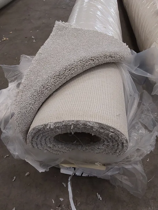 ROLL OF QUALITY EC FREEDOM XTRA MINERAL CARPET // SIZE: APPROX 4 X 3.8m