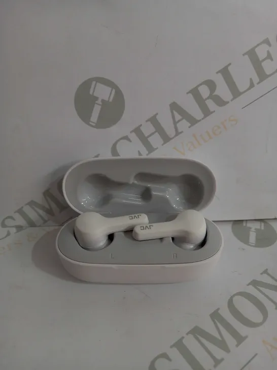 JVC TRUE WIRELESS EARBUDS IN WHITE