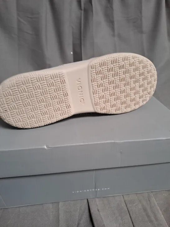 BOXED PAIR OF VIONIC SLIPPERS - UK SIZE 6.5