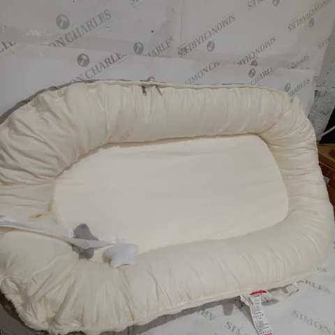 BABY CO SLEEPING BED IN CRÈME 