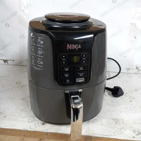 NINJA AIR FRYER 3.8L AF100UK