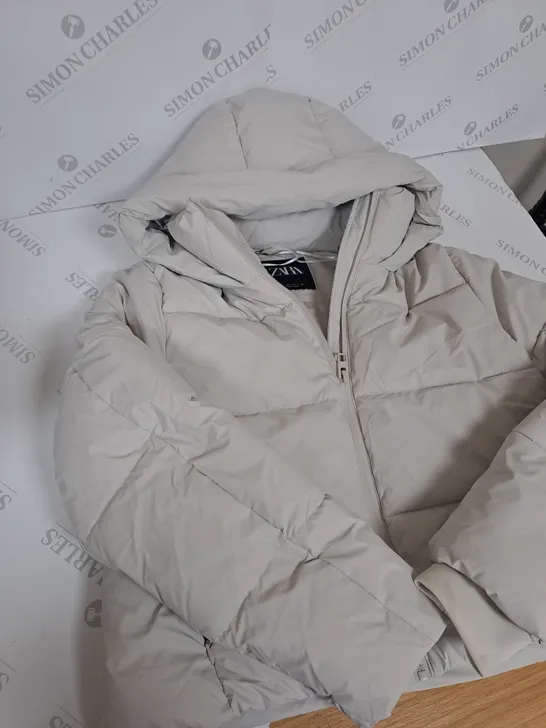 WOMANS CRÈME PUFFER ZARA - SIZE LARGE