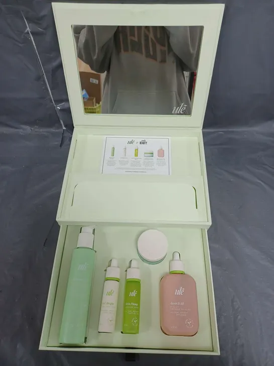 CULT BEAUTY X ULE SKINCARE GIFT BOX