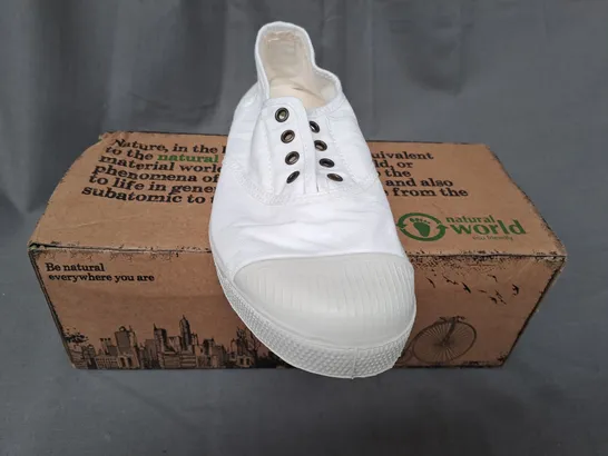 BOXED PAIR OF NATURAL WORLD CANVAS SNEAKERS IN WHITE EU SIZE 39