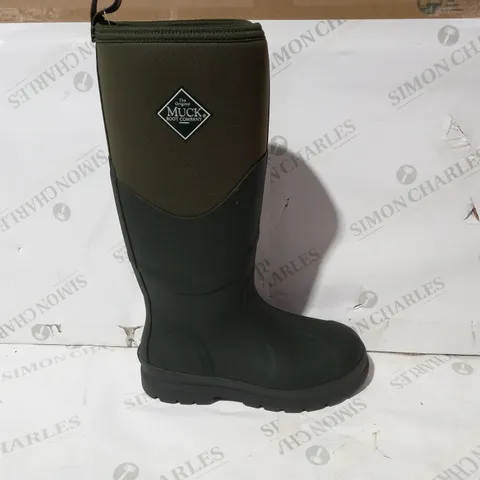 BOXED PAIR OF MUCK BOOT COMPANY WELLINGTON BOOTS IN GREEN UK SIZE 6