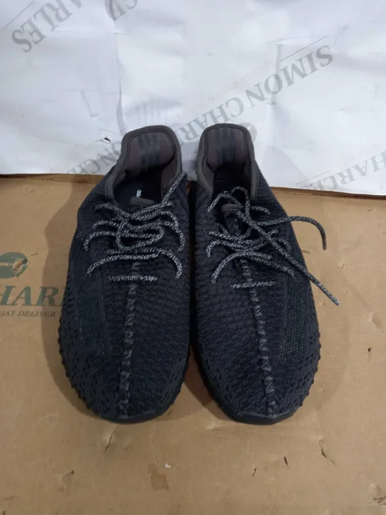 PAIR OF ADIDAS YEEZY'S SIZE 3