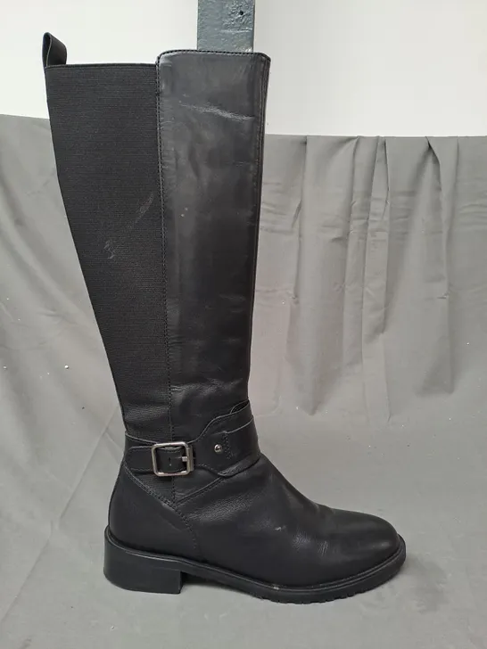 BOXED PAIR OF DUNE LONDON KNEE-HIGH BOOTS IN BLACK SIZE 5