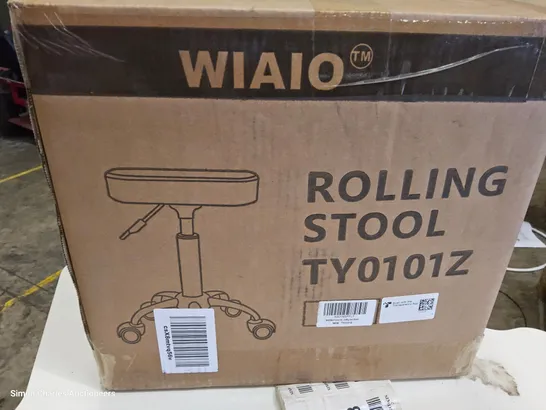 BOXED ROLLING STOOL