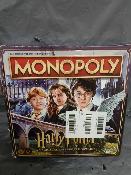 BOXED MONOPOLY HARRY POTTER GAME 