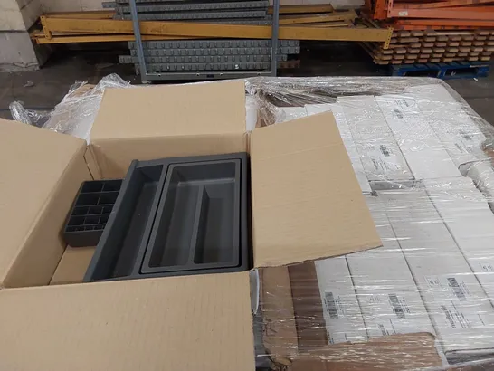 PALLET OF APPROXIMATELY 70x BATHSTORE HOUSE BEAUTIFUL 600MM PLASTIC DRAWER INSERTS 