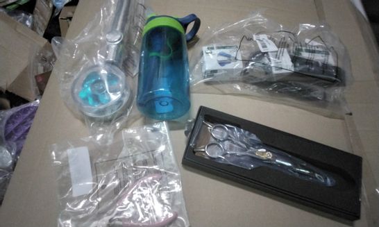 PALLET OF 4 BOXES OF ASSORTED ITEMS INCLUDING DESIGNER CURVED SCISSORS, SHOWER HEAD ATTACHMENT, STAPLER SET, SMALL TWEEZER, BLUE WATER BOTTLE