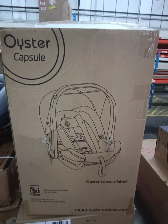 OYSTER CAPSULE INFANT CAR SEAT