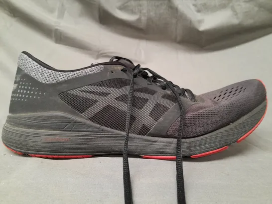 BOXED PAIR OF ASICS SHOES IN BLACK/GREY/RED EU SIZE 47