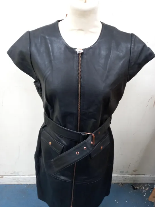 SOSANDAR BLACK LEATHER BELTED DRESS - 14