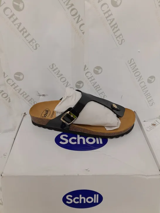 BOXED PAIR OF SCHOLL SANDALS IN BLACK SIZE 6 