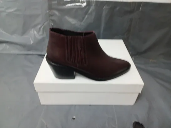 BOXED PAIR OF WOMENS WINE LEATHER ANKLE BOOTS SIZE 35