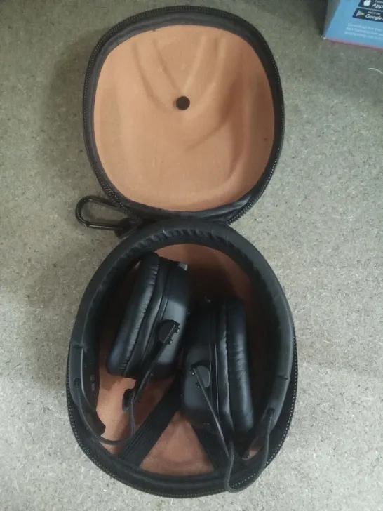 BOXED V-MODA STEEL FLEX HEADPHONES