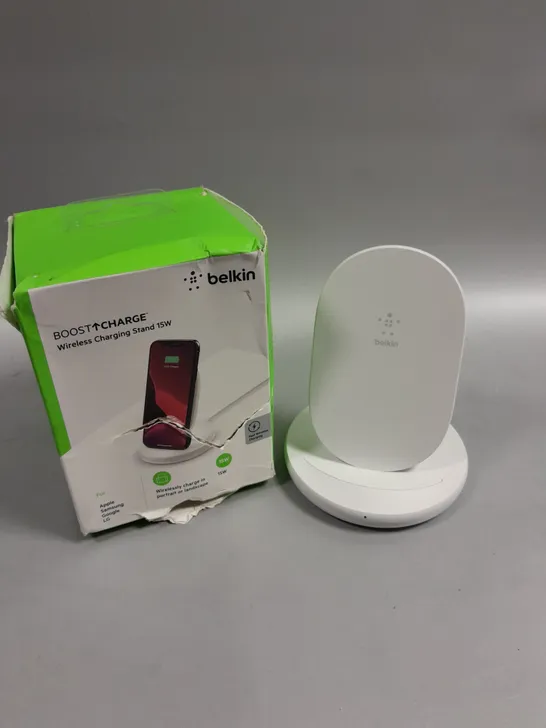BOXED BELKIN BOOST CHARGE WIRELESS CHARGING BASE 