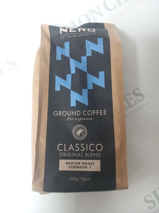 APPROXIMATELY 12 BAGS OF CAFFE NERO THE ITALIAN COFFEE CO GROUND COFFEE FOR ESPRESSO CLASSICO ORIGINAL BLEND 200G