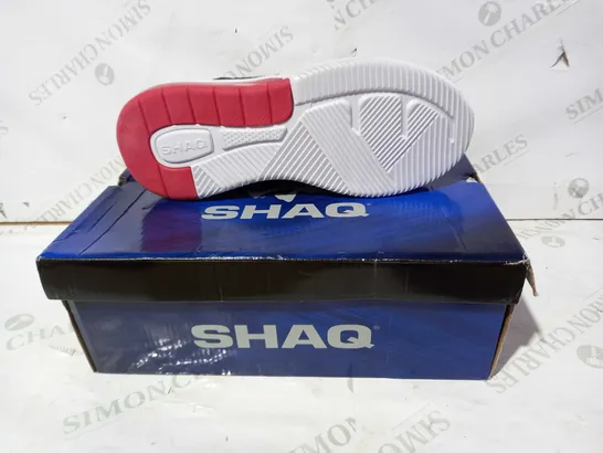 BOXED PAIR OF SHAQ ARMSTRONG SHOES IN WHITE/GREY/RED UK SIZE 8