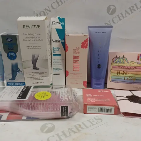 BOX OF APPROX 10 ASSORTED BEAUTY PRODUCTS TO INCLUDE REVITIVE FOOT/LEG CREAM, TATCHA THE RICE WASH, GRUUM BODY WASH BAR, ETC 