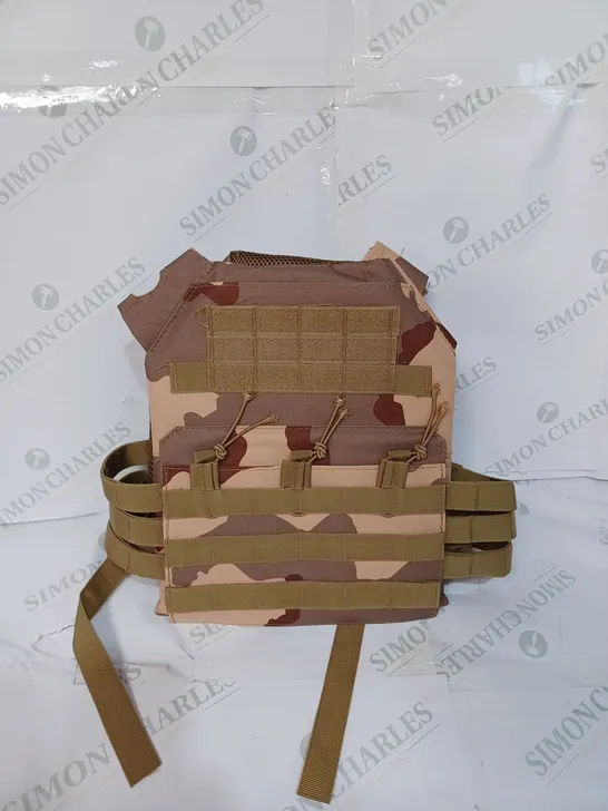 UNBRANDED MILITARY STYLE CAMO PATTERNED PROTECTIVE VEST 